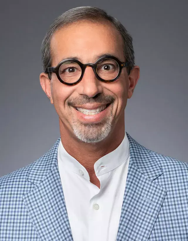Rob-Strauss-2023-web-
